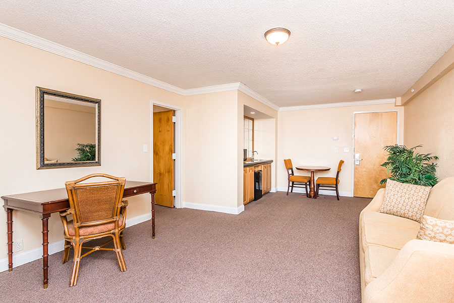 guest room living area